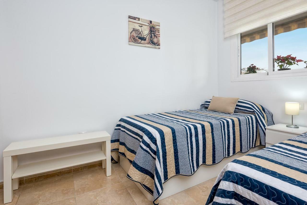 Wintowinrentals Best Location, Beach, Pool & Parking Rincon de la Victoria Exterior photo